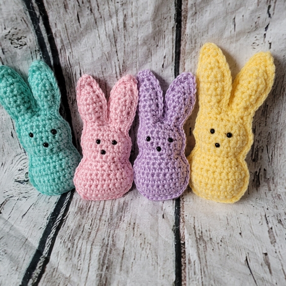 Crochet Easter peep decor set - Picture 6 of 7